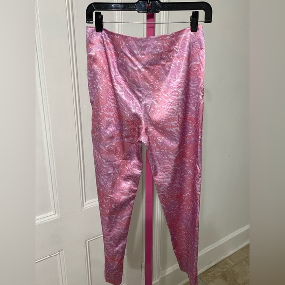 NWOT LEGGIADRO PRINT VISCOSE COTTON CAPRI IN PINK ZEBRA - Picture 7 of 10